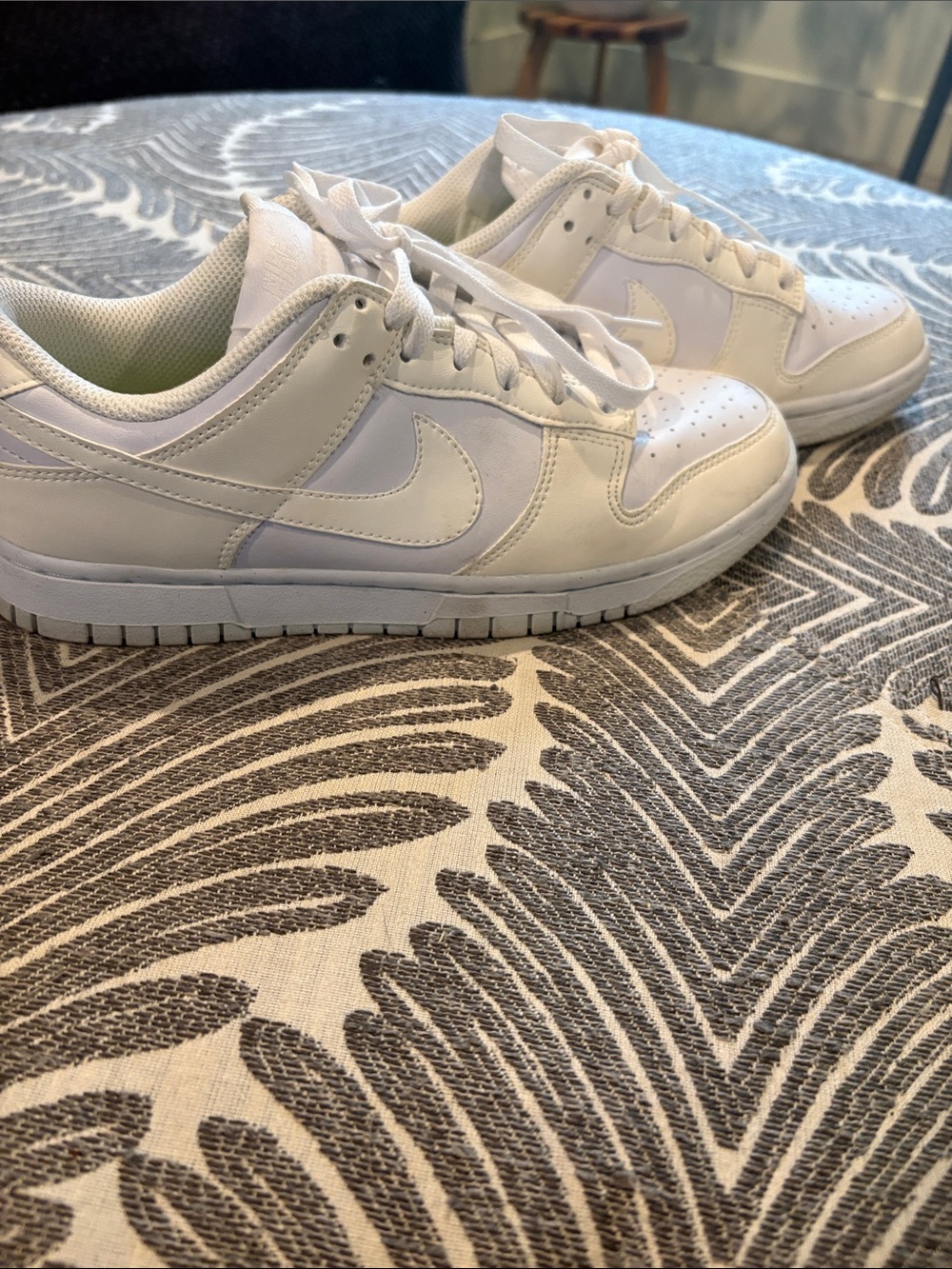 Nike women’s White Low-Top Sneakers